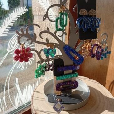 salon de coiffure Finistère paillettes résine époxy bijoux
